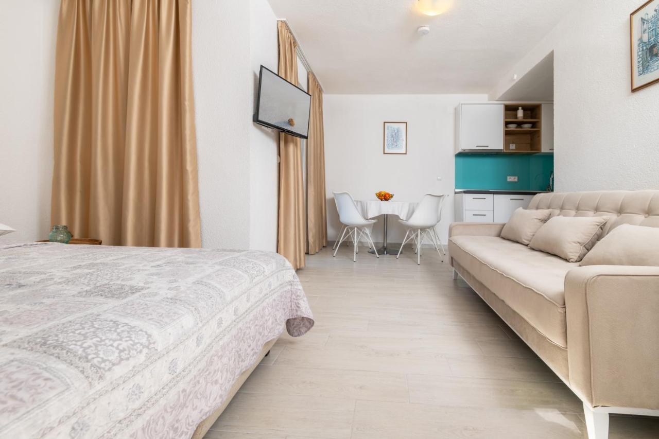 נאום Apartments Sentic מראה חיצוני תמונה