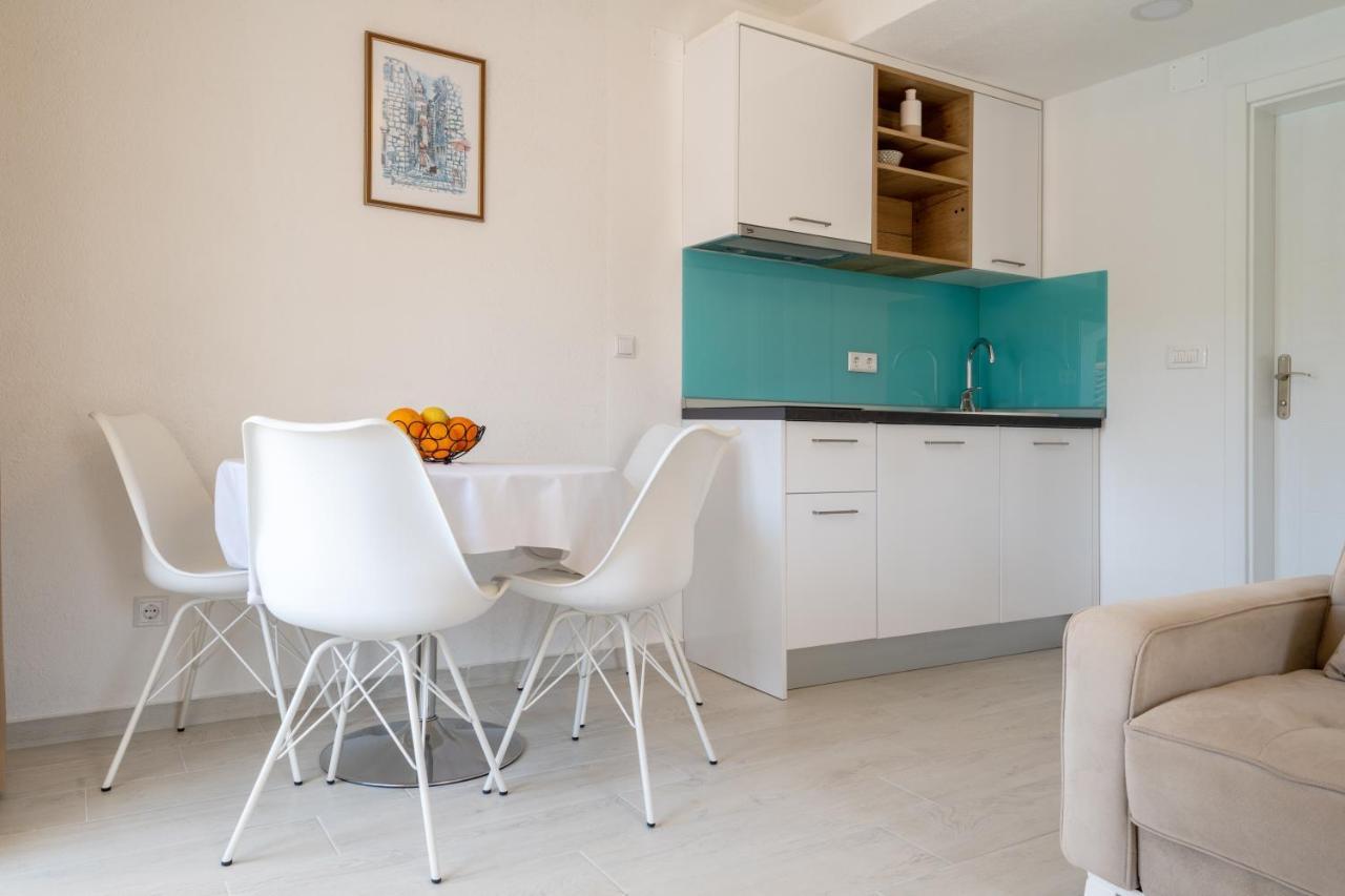 נאום Apartments Sentic מראה חיצוני תמונה