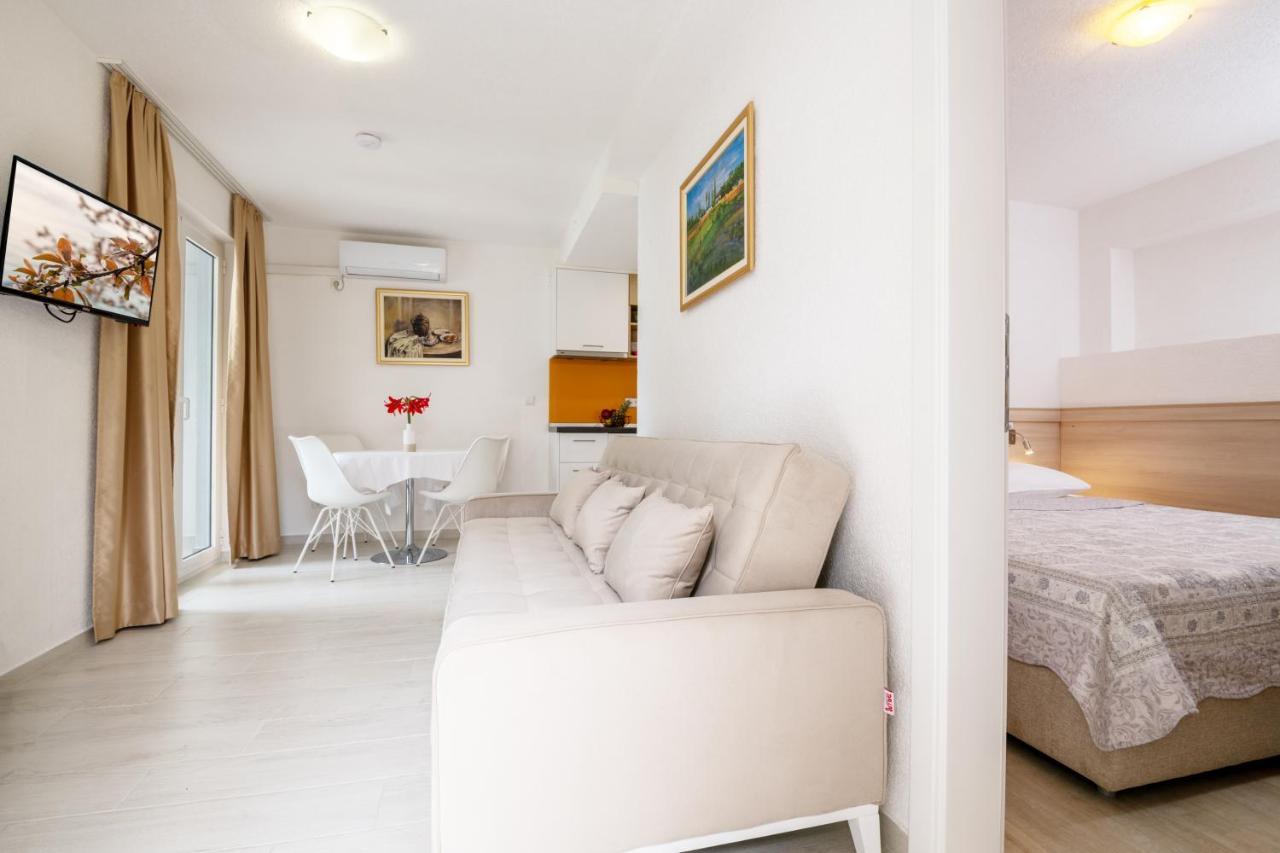 נאום Apartments Sentic מראה חיצוני תמונה