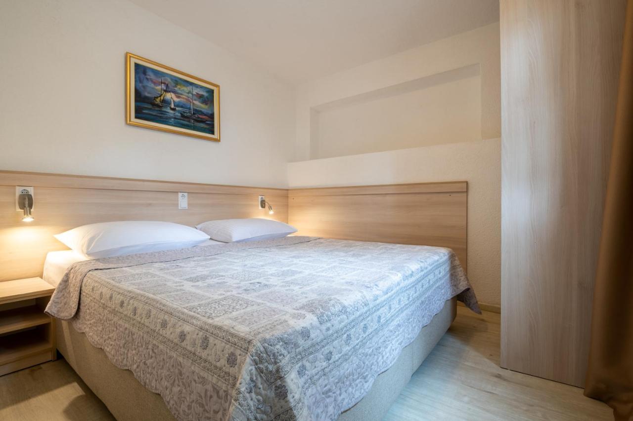 נאום Apartments Sentic מראה חיצוני תמונה